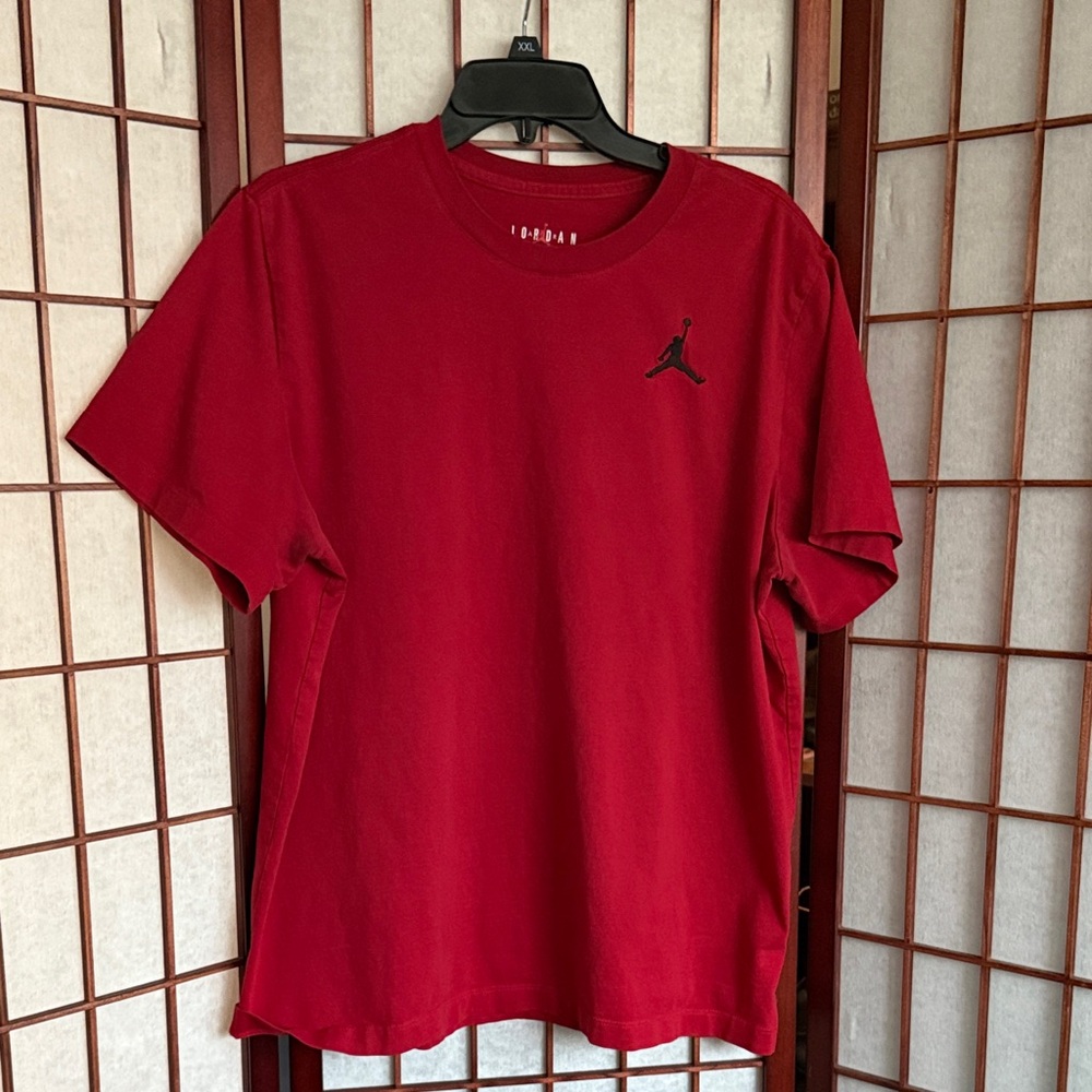 Jordan T-shirt, size L